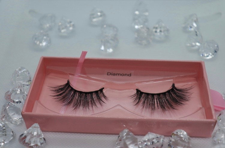 Diamond - Eyecing Beauty